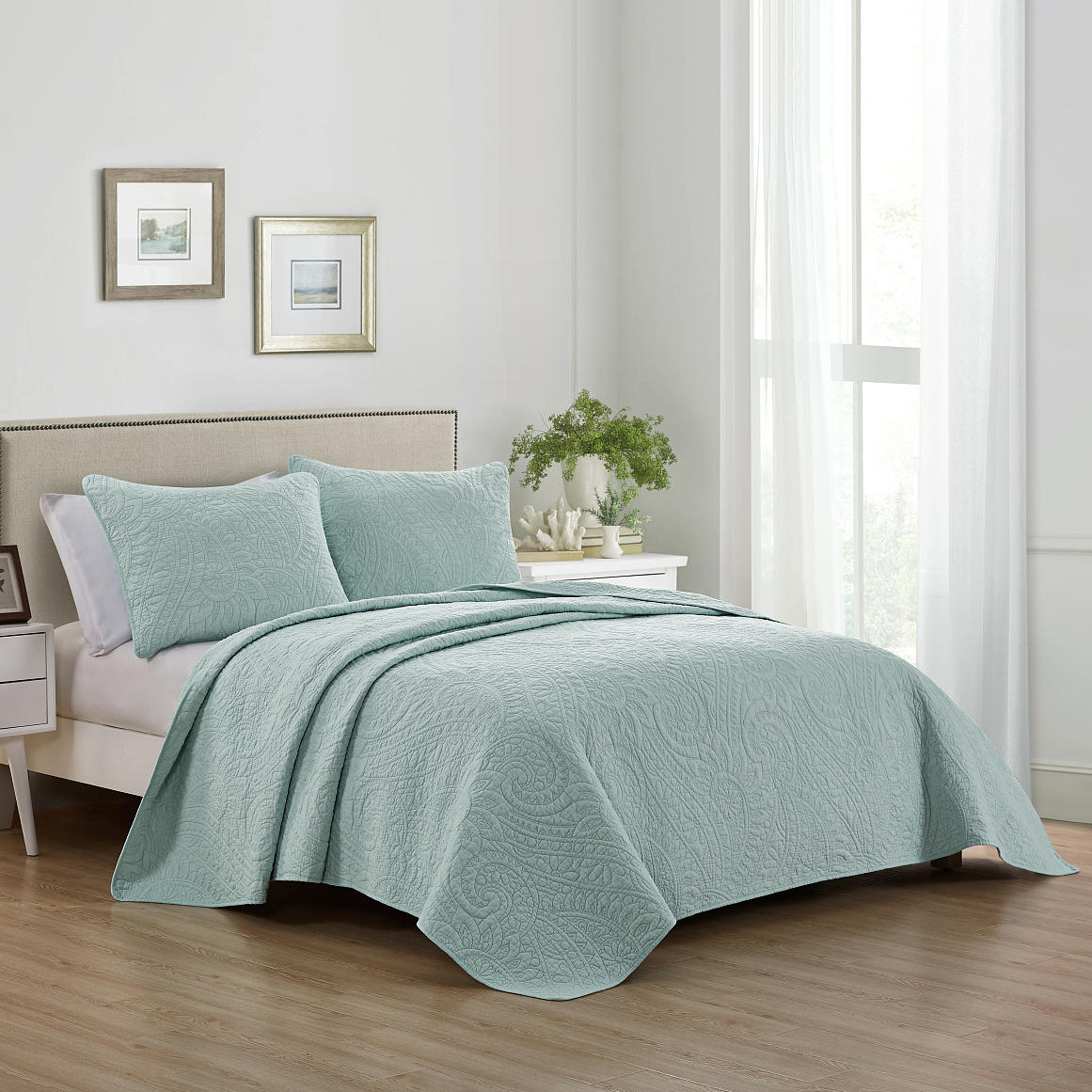 Reversible All Season Bedding with Matching Sham Pre-Washed for Added Softness Quilt Set